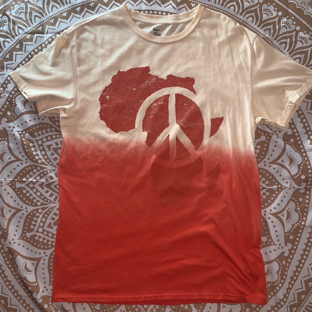 GAP graphic tee